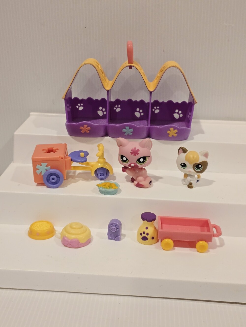 Littlest Pet Shop LPS Pets on The Go Kitty Playset